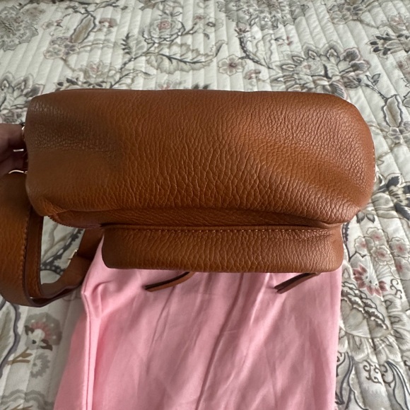 Poppy & Peonies En Route sling bag with dust bag! - Picture 3 of 4